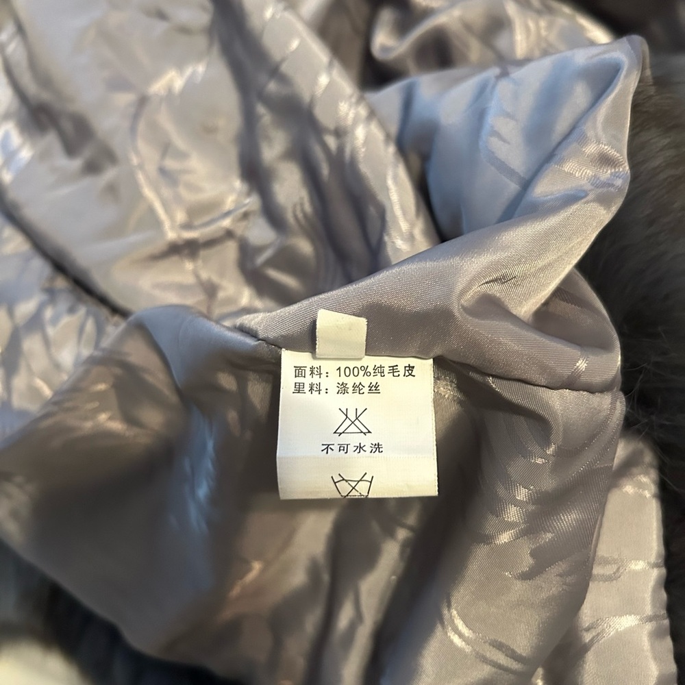 Stunning Iron Blue-Grey Fur Coat – Luxurious Statement Piece - Picture 9 of 12